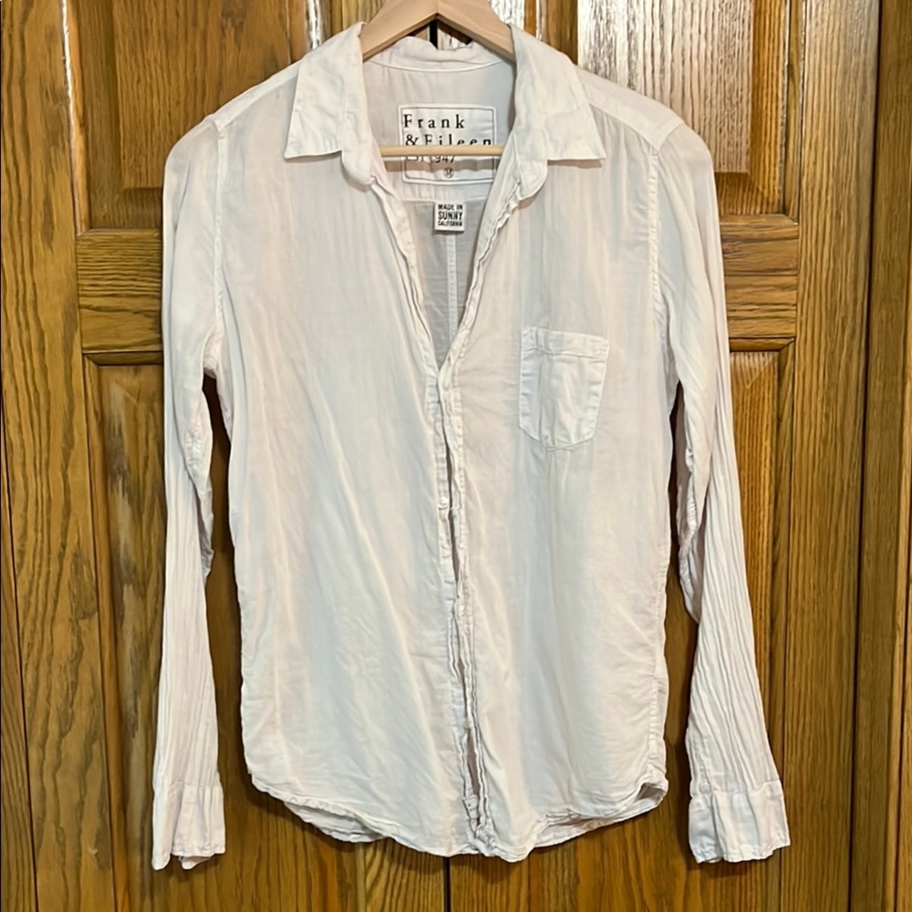 Frank & Eileen Light Gray Button-Up Shirt